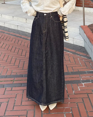Non-faded H-line denim skirt
