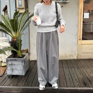 Wide-leg slacks with elastic waistband