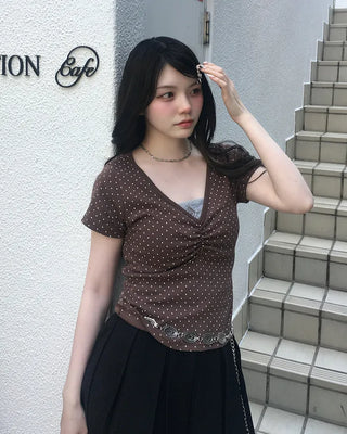 Small dot pattern short-sleeve T-shirt