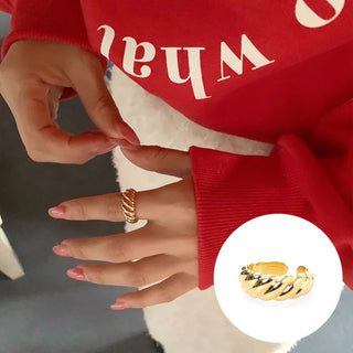 Twist Ring