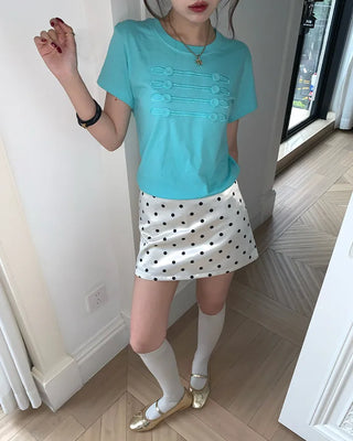 Button design T-shirt