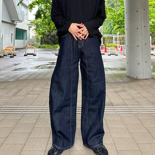 Curved stitch denim
