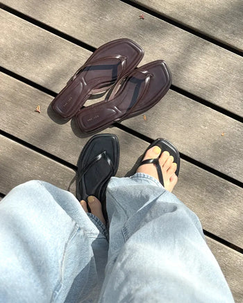 Simple design sandals