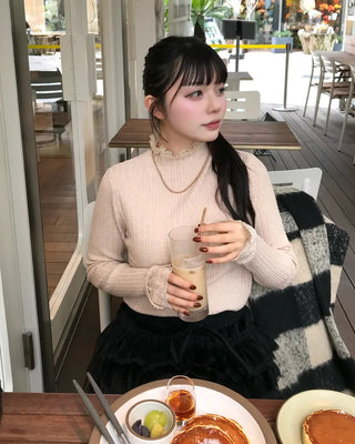 Lace Point Slim Fit Knit