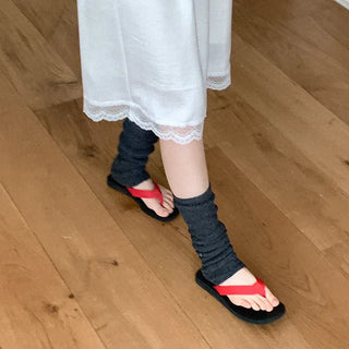 Two-tone thong sandals