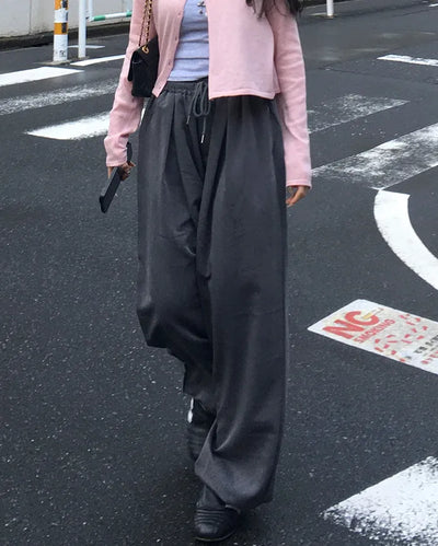 Pleated wide-leg fit pants
