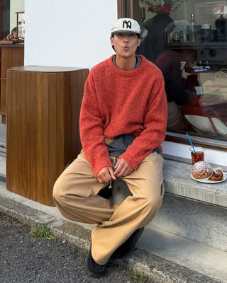 Blurred Round Neck Knit