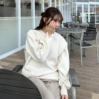 Raglan detail sweatshirt