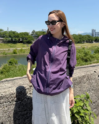 Zip-up hooded windbreaker