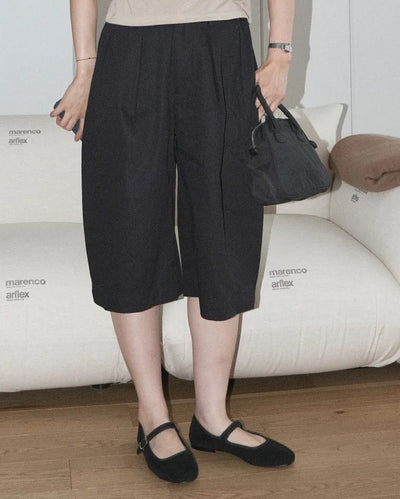 Side-tuck cotton pants