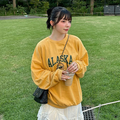 Simple lettering sweatshirt