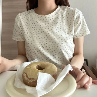Flower pattern T-shirt