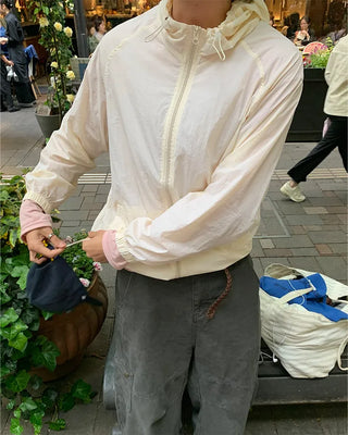 Nylon hooded drawstring zip-up jacket