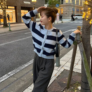 Round neck two-tone cardigan