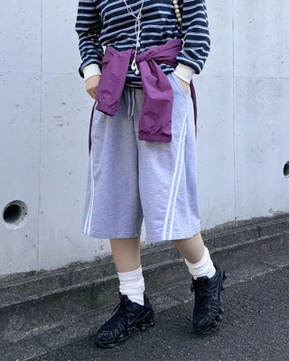 Double-line Bermuda shorts