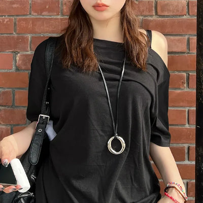 Big pendant faux leather necklace