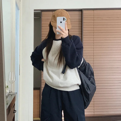 Fleece-lined raglan sweatshirt
