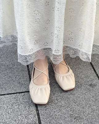 Shirring strap flat shoes