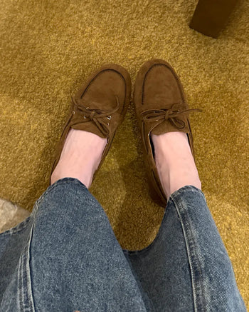 Suede ribbon loafers