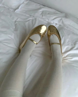 Strap ballet shoes