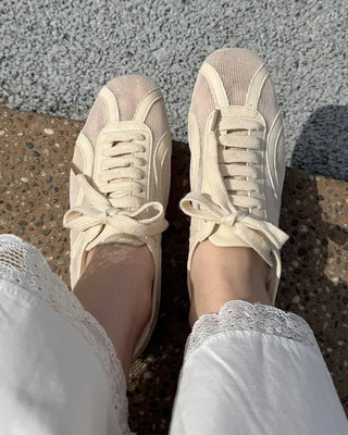 Mesh sneakers