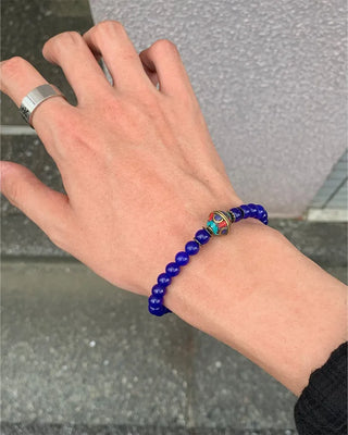 Blue bead bracelet
