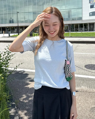 Simple eyelet short-sleeved T-shirt