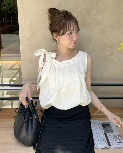 Shoulder ribbon bow tie sleeveless blouse