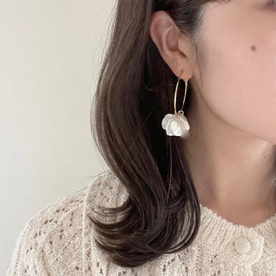 Shell earrings