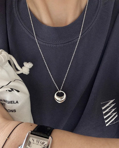 Volume ring necklace