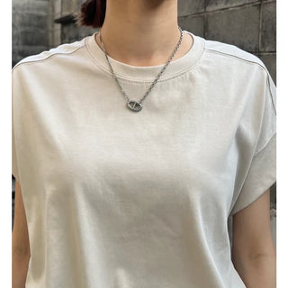 Line design lead necklace
