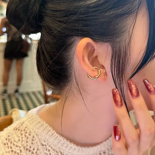 Wave ear cuff