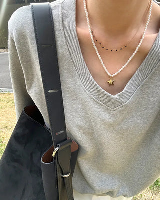 Star pendant pearl necklace