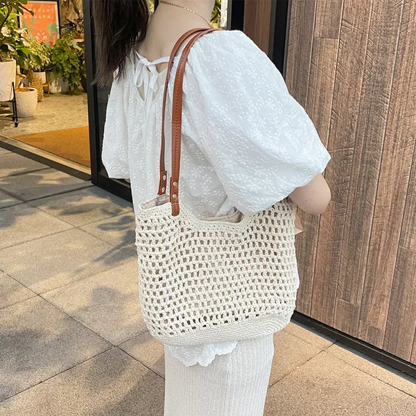 Knitted shoulder bag