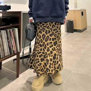 Leopard print long skirt