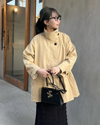 Loose-fit cape short trench coat
