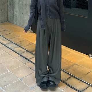 Tucked wide slacks