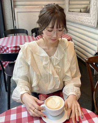 Frilled ribbon blouse