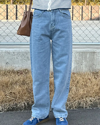 Standard Fit Straight Denim