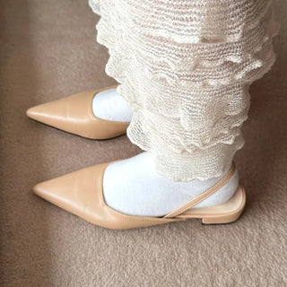 Pointed toe flat shoes