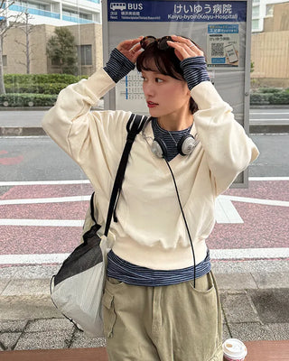 V-neck oversized sweatshirt