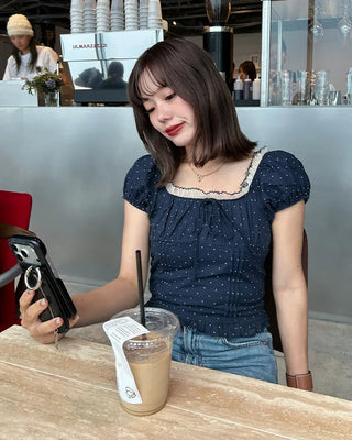 Dot smoke short-sleeved blouse