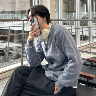 (Unisex) V-neck cardigan