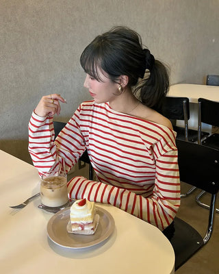 Border boat neck asymmetrical T-shirt