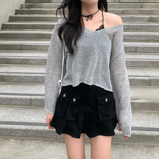 V-neck sheer summer knit