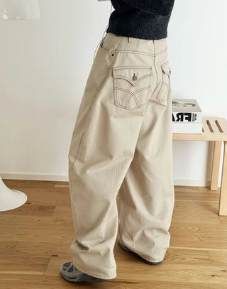 Back pocket curved cotton pants
