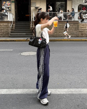 W / Sweatpants