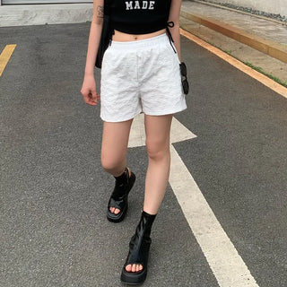 Flower stitch lace shorts
