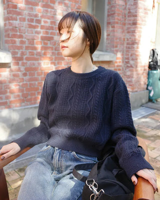 Cropped round knit