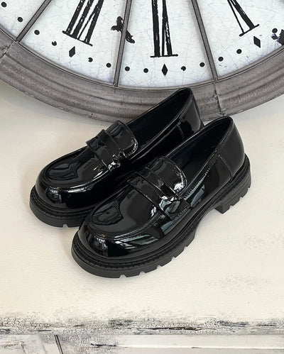 Round-toe penny loafers